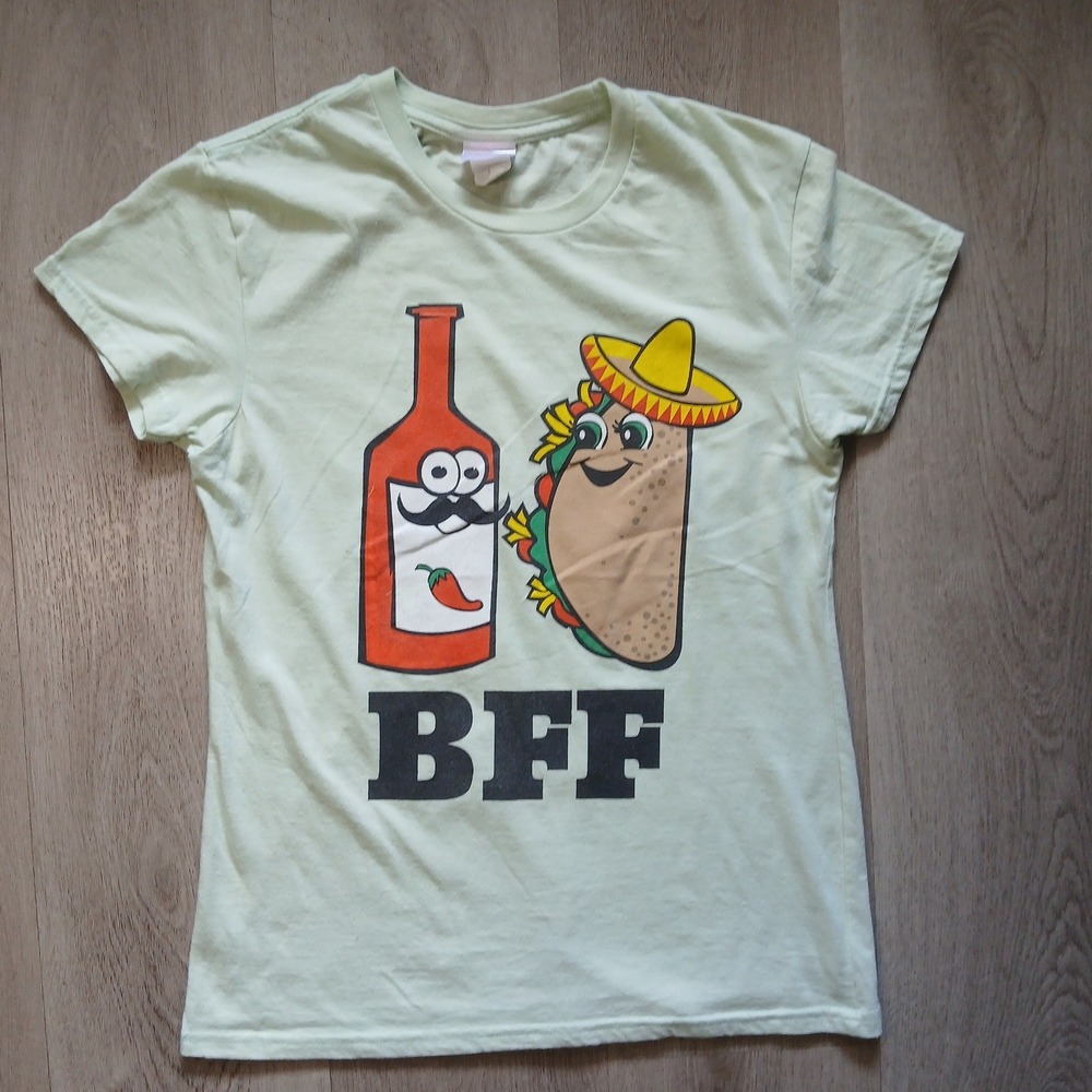 TNT T-Shirt Women Large Light Green BFF Taco Hot Sauce Graphic Crew Neck Tee